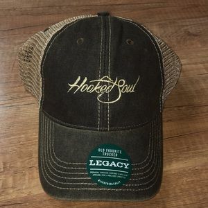 Hooked soul hat